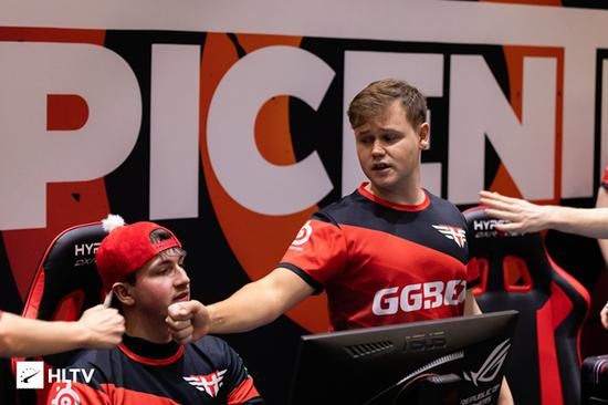 幻兽帕鲁手机版正式发布 引领游戏新潮流