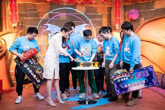 2025年全球PC市场增长7% 联想继续领跑行业