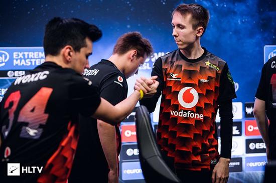 探索英雄联盟群体催眠版本的游戏体验